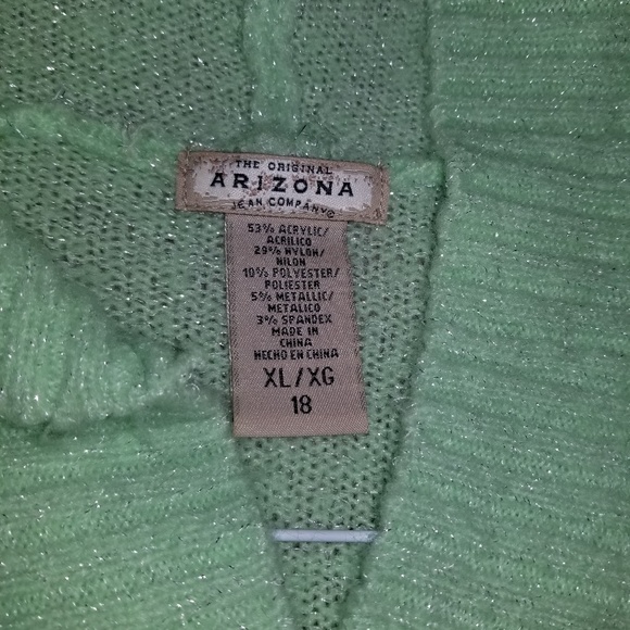 Bundle Sweaters - Picture 3 of 3